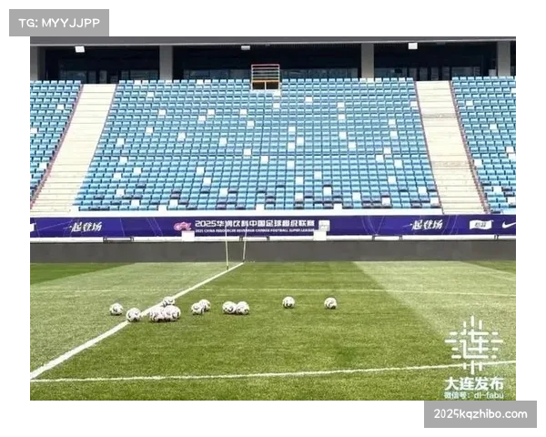 长春亚泰主场为一名百场小球迷举办特别纪念仪式